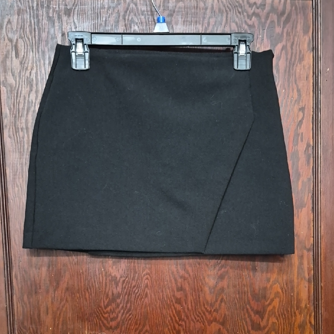 Pull&Bear Classic Black Mini Skirt